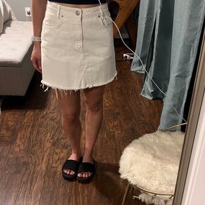 BDG - Urban Outfitters - White Denim Frayed Hem Skirt